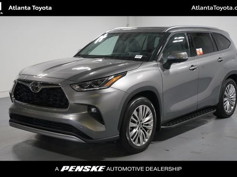 Certified 2026 Toyota Highlander Platinum AWD/4WD image 1