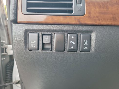 Used 2012 Nissan Armada Platinum image 35