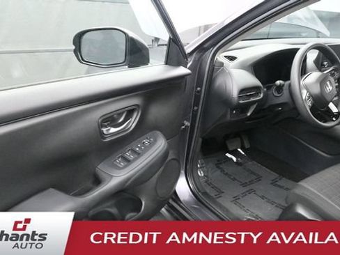 Used 2023 Honda HR-V LX image 9