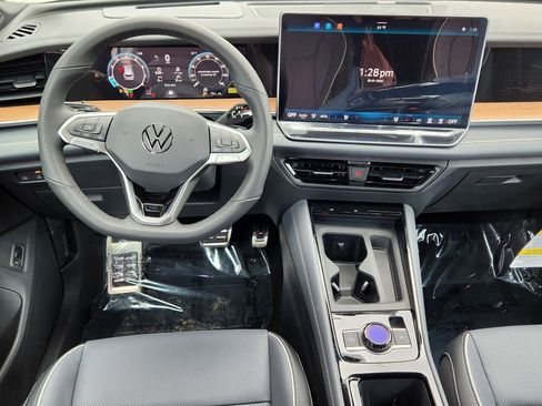 New 2026 Volkswagen Tiguan SEL R-Line AWD/4WD image 3