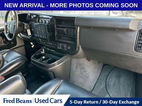 Used 2019 Chevrolet Express 2500 image 32