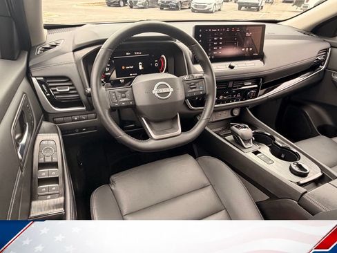Used 2025 Nissan Rogue SL w/ SL Premium Package AWD/4WD image 13