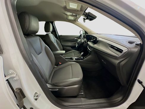 Used 2025 Buick Encore GX Preferred image 32