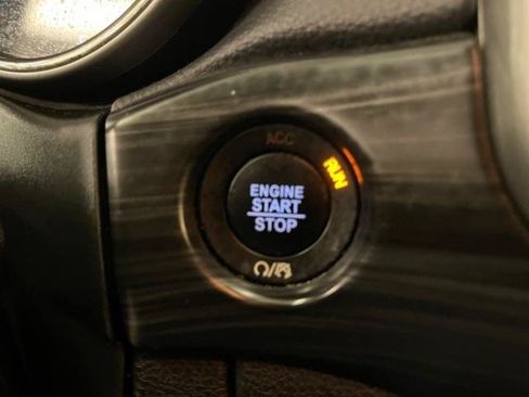 Used 2021 Jeep Grand Cherokee Laredo AWD/4WD image 19