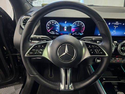 Used 2025 Mercedes-Benz GLA 250 4MATIC image 14