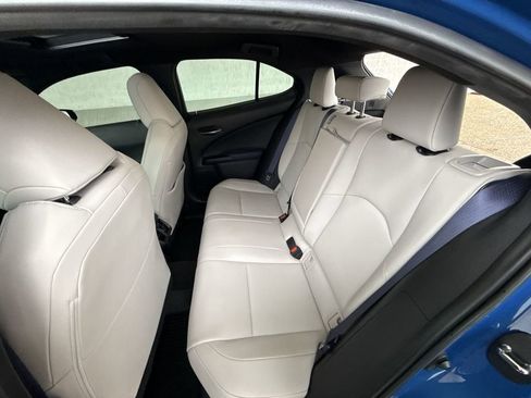 Used 2021 Lexus UX 250h w/ Premium Package image 23