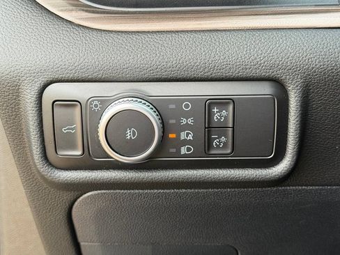 Used 2023 Ford Explorer Limited w/ Limited Technology Package AWD/4WD image 33