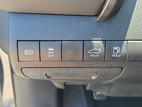 Used 2020 Toyota Camry SE FWD image 30
