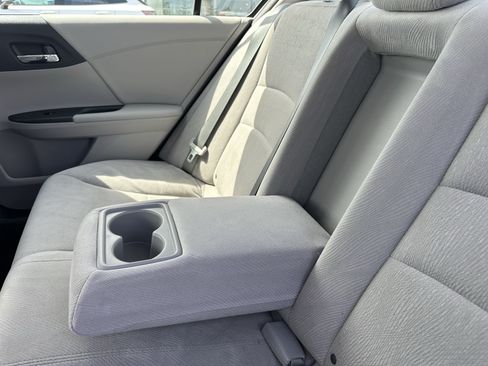 Used 2014 Honda Accord EX image 30