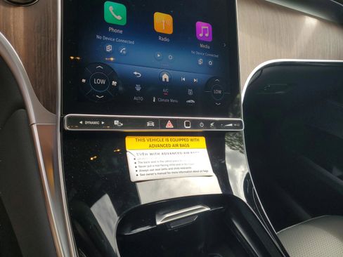 Used 2026 Mercedes-Benz GLC 300 image 29