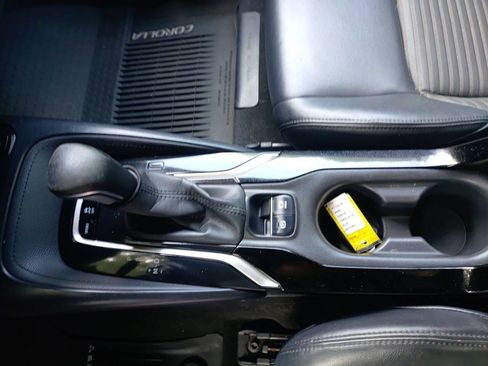 Used 2020 Toyota Corolla XSE FWD image 20