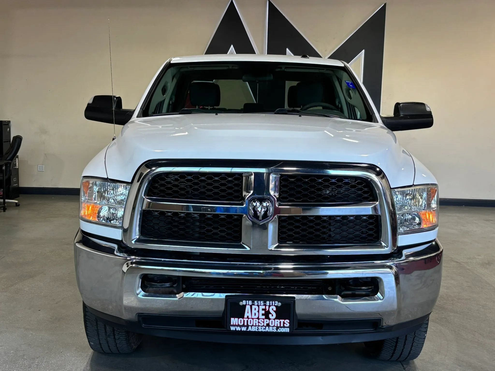 Used 2018 RAM 2500 Tradesman w/ Chrome Appearance Group AWD/4WD image 2