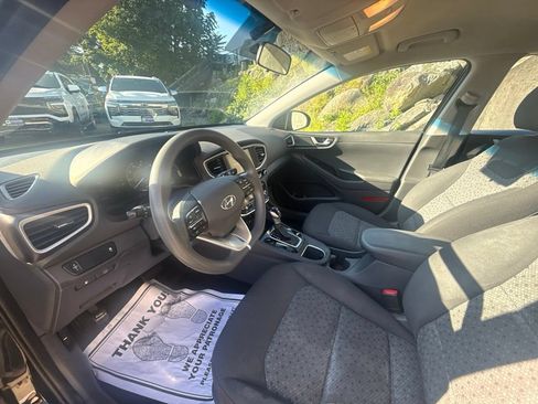 Used 2017 Hyundai Ioniq Blue FWD image 16