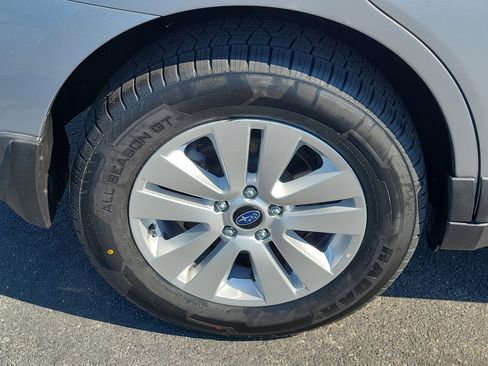 Used 2016 Subaru Outback 2.5i Premium image 10