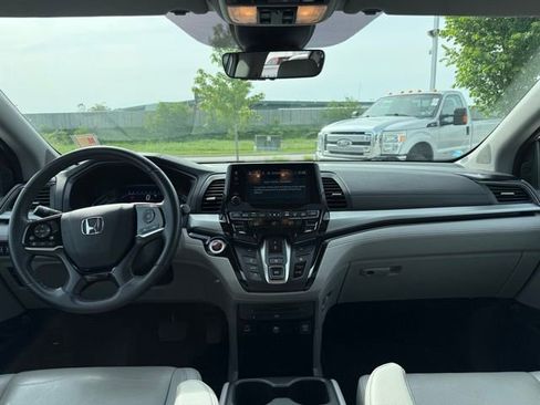 Used 2023 Honda Odyssey Touring image 5