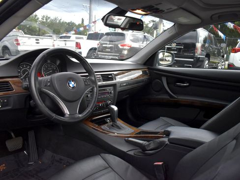 Used 2011 BMW 328i xDrive Coupe AWD/4WD image 10