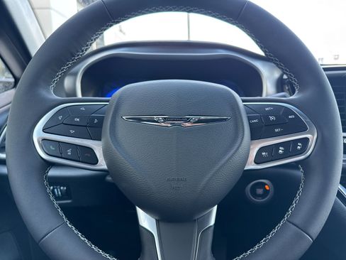 New 2026 Chrysler Pacifica Select image 23