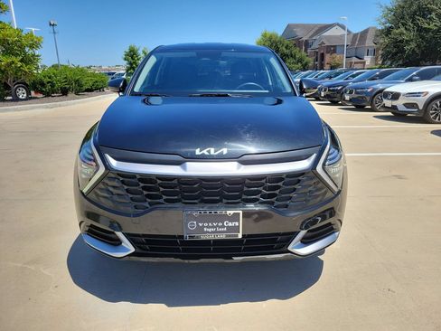 Used 2024 Kia Sportage LX AWD/4WD image 2