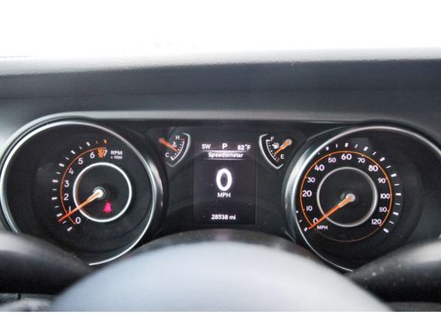 Used 2022 Jeep Gladiator Sport AWD/4WD image 18