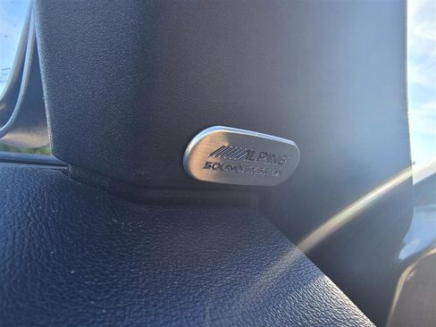 Used 2020 Dodge Charger SXT w/ Plus Group image 5