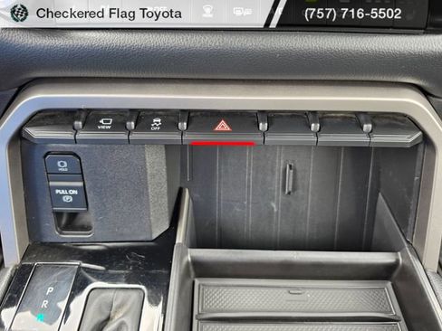 Used 2024 Toyota Tundra Limited AWD/4WD image 22