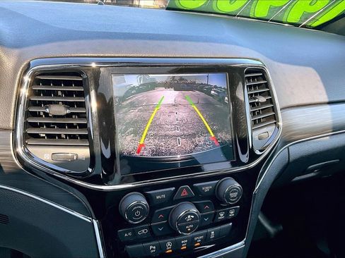 Used 2020 Jeep Grand Cherokee Limited image 14