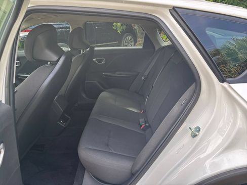 Used 2026 Kia K4 FWD image 27