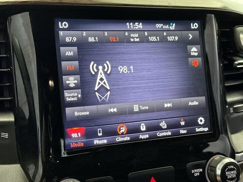 Used 2020 RAM 1500 Laramie RWD image 16