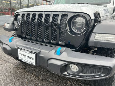 Used 2023 Jeep Wrangler Unlimited w/ Cold Weather Group AWD/4WD image 11
