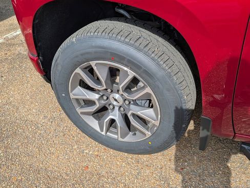 Used 2021 Chevrolet Silverado 1500 RST w/ Z71 Off-Road Package image 9