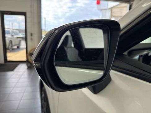 New 2026 Lexus TX 500h AWD image 13