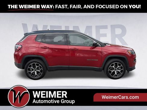 Used 2025 Jeep Compass Limited AWD/4WD image 4