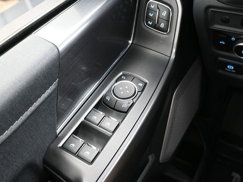Used 2025 Ford F150 Lariat w/ Equipment Group 502A High AWD/4WD image 25