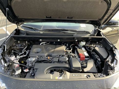 Certified 2025 Toyota RAV4 XLE w/ Convenience Package image 16