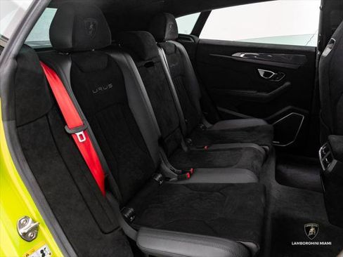 Used 2024 Lamborghini Urus Performante AWD/4WD image 49