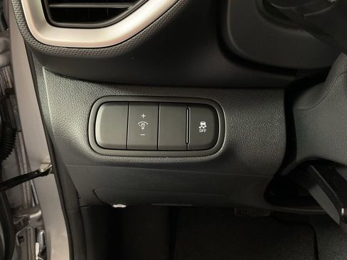 New 2025 Hyundai Venue SEL image 29