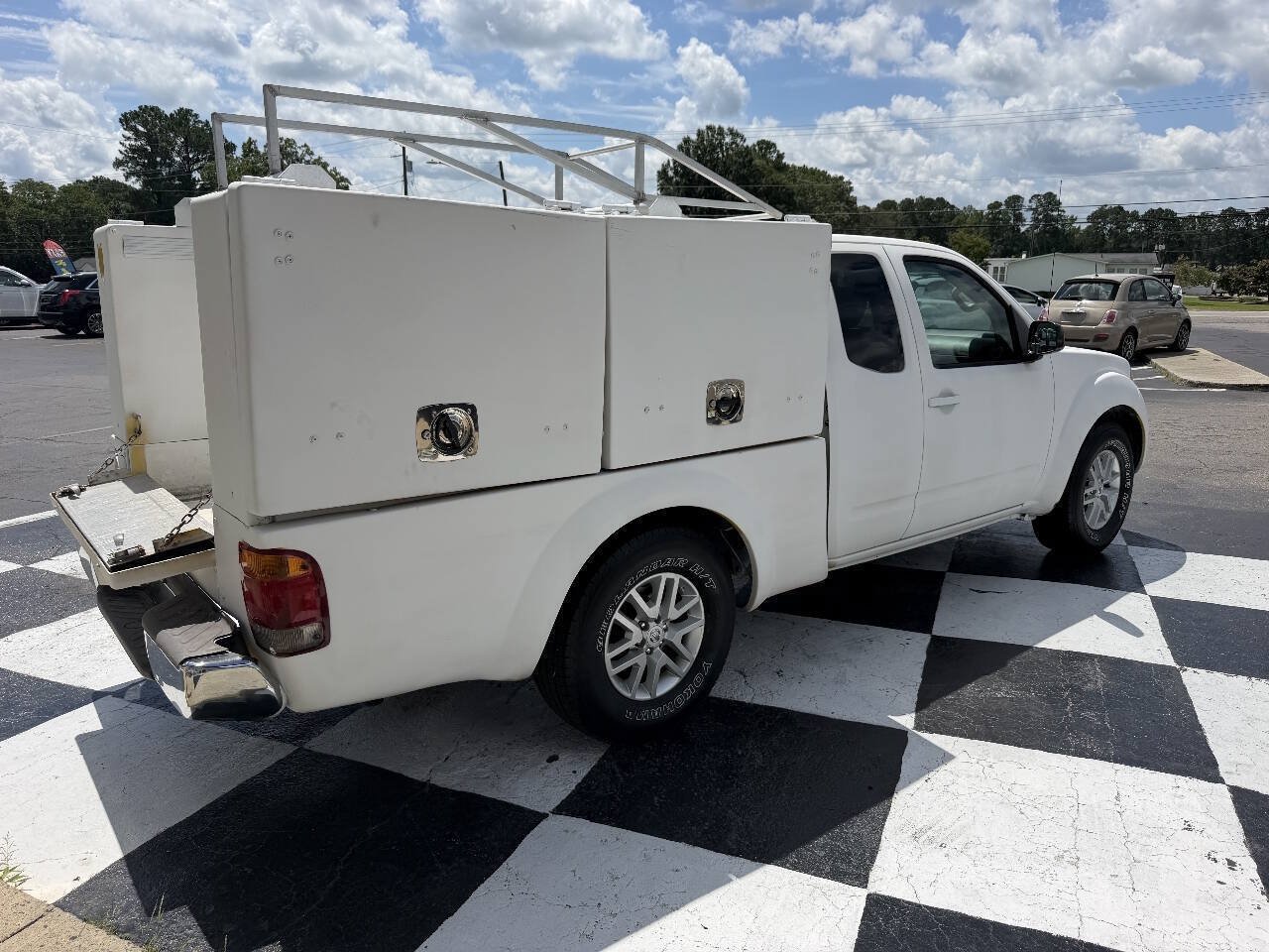 Used 2018 Nissan Frontier SV RWD image 6