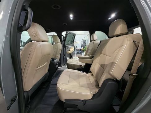 Used 2026 Buick Enclave Preferred FWD image 13