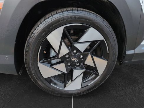 Used 2024 Hyundai Kona Limited FWD image 12