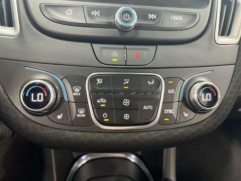 Used 2023 Chevrolet Malibu LT FWD image 16