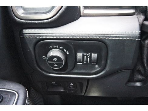 Used 2021 RAM 1500 Limited AWD/4WD image 18