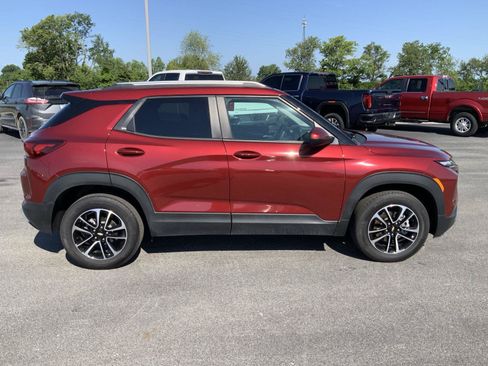 Used 2025 Chevrolet TrailBlazer LT AWD/4WD image 14
