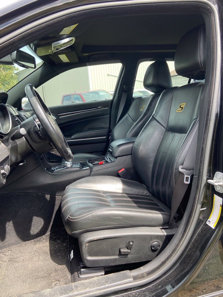 Used 2022 Chrysler 300 S RWD image 11