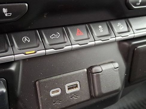 Used 2021 Chevrolet Silverado 1500 RST AWD/4WD image 23