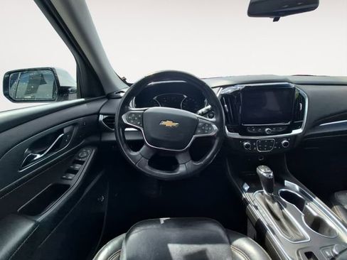 Used 2019 Chevrolet Traverse Premier w/ Driver Confidence II Package FWD image 12
