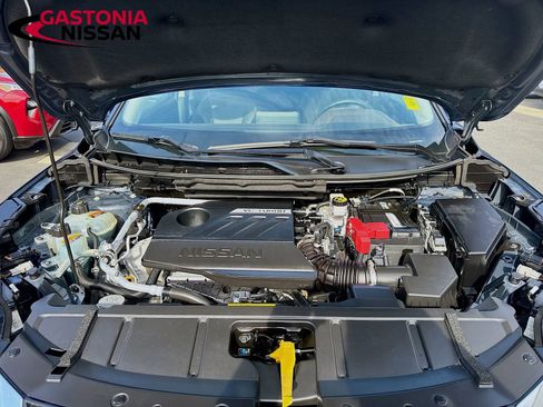 Used 2023 Nissan Rogue SV image 35