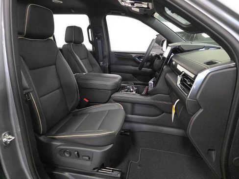 New 2026 GMC Yukon Elevation image 13