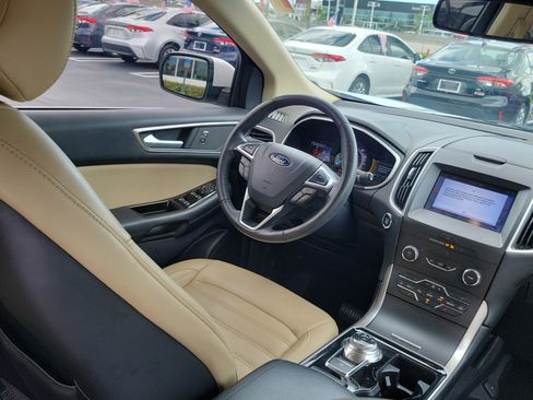 Used 2019 Ford Edge SEL w/ Equipment Group 201A FWD image 15