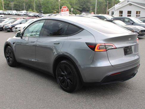 Used 2025 Tesla Model Y Long Range AWD/4WD image 5