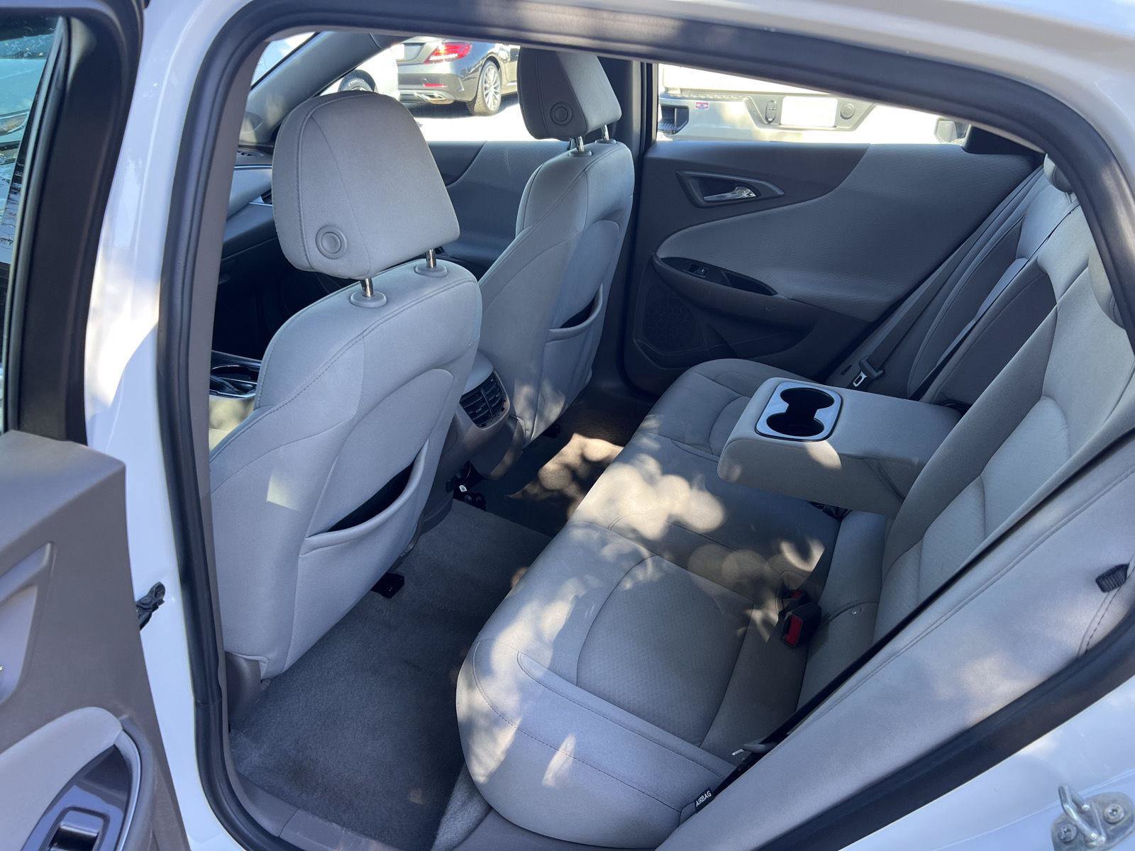 Used 2022 Chevrolet Malibu LT FWD image 29